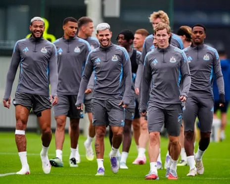 Howe Urges Squad to Prove They're Elite Competitors Against The Catalan Giants